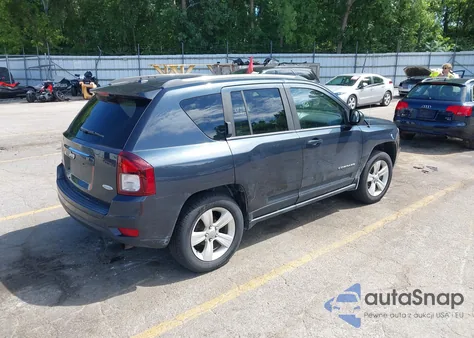 2014 Jeep Compass Latitude из США, поврежденный, VIN 1C4NJDEB7ED659682